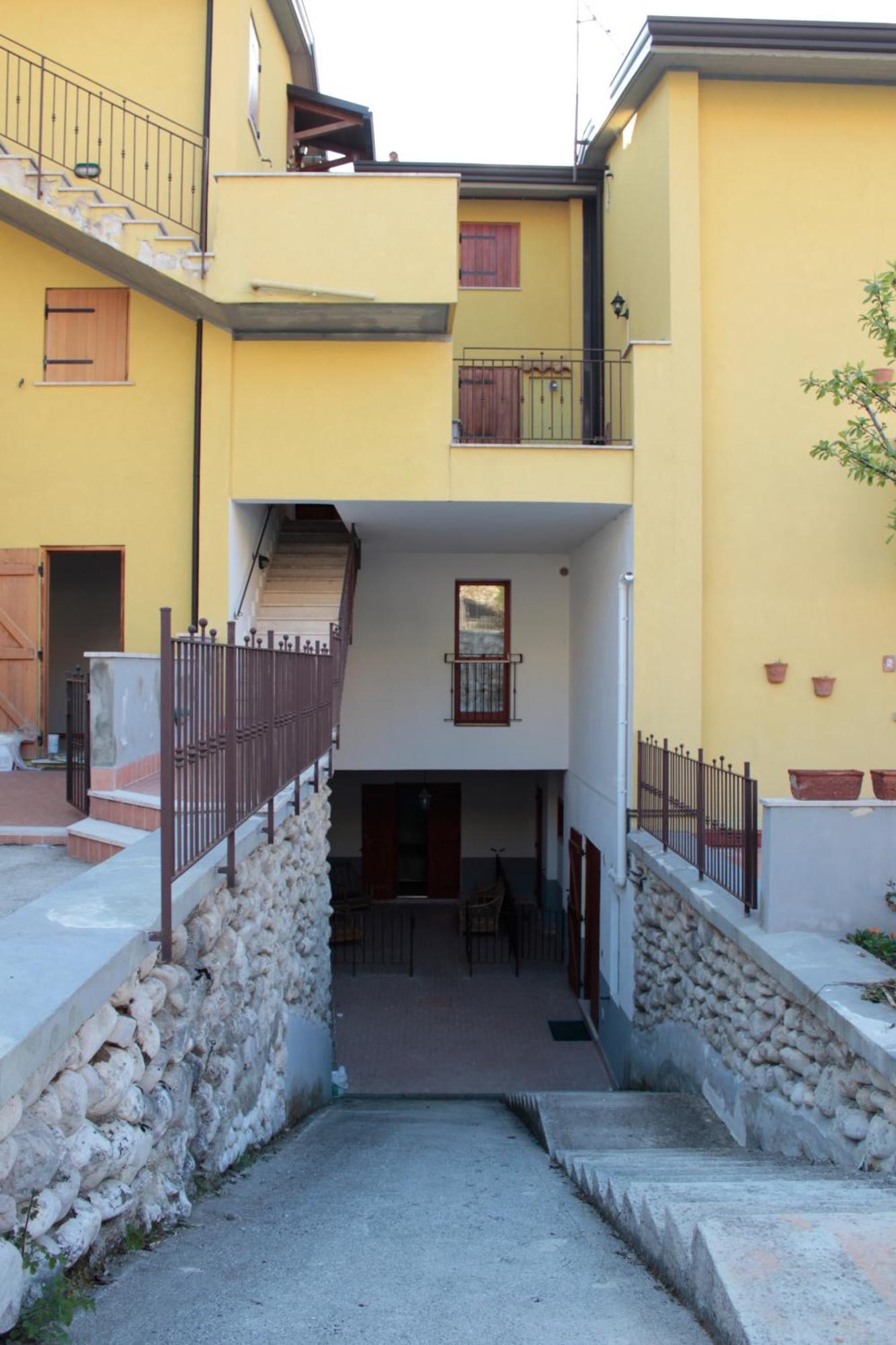 4Flats In Orto Di Venanzio Apartment บาร์ริอา ภายนอก รูปภาพ