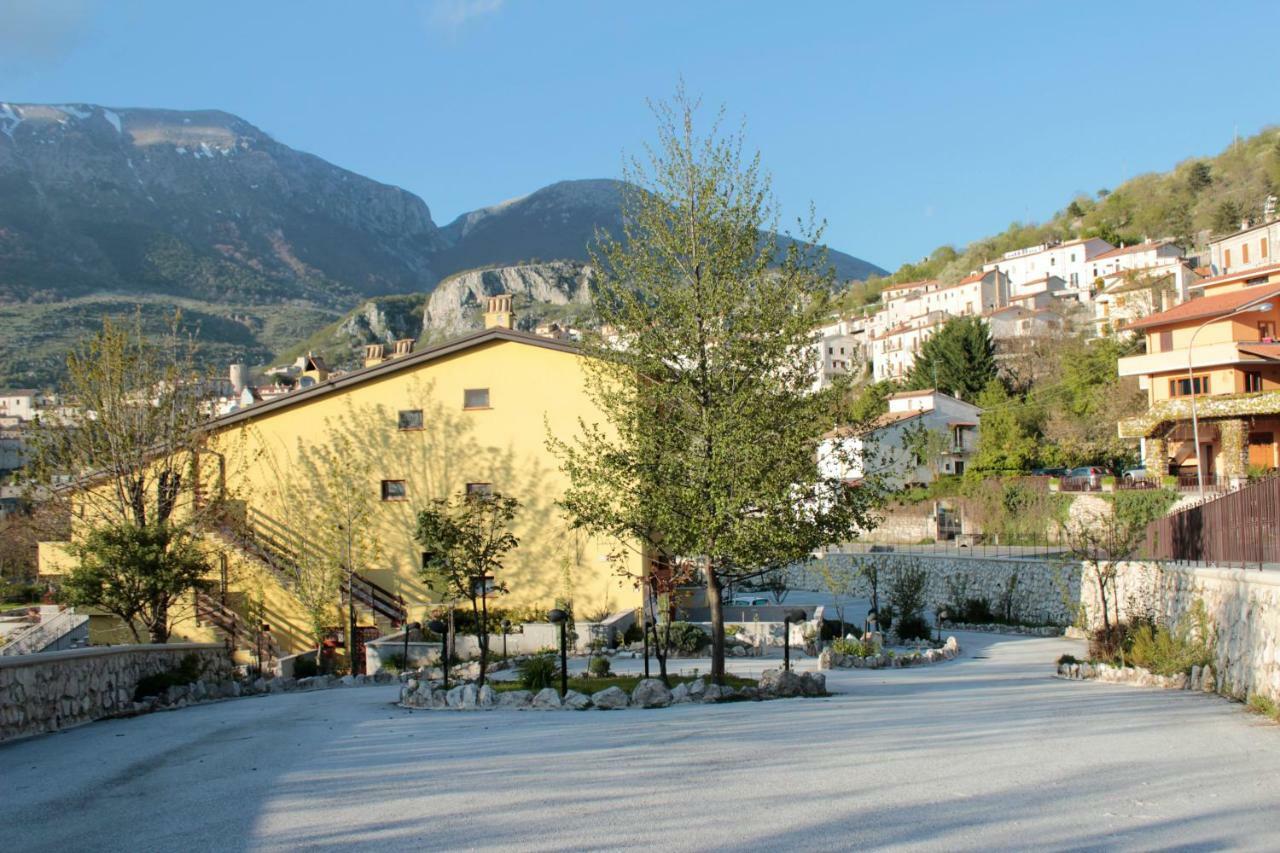 4Flats In Orto Di Venanzio Apartment บาร์ริอา ภายนอก รูปภาพ